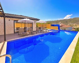 Kaş Sarıbelen'de Mükemmel Doğada, Özel Havuzlu, Kiralık Villa - 2