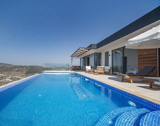 Kaş Bezirgan'da Deniz Manzaralı, Sonsuzluk Havuzlu, Jakuzili Villa - 1