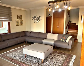 Balıkesir Edremit'te Deniz Manzaralı, Geniş Bahçeli, Kiralık Villa - 4