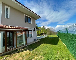 Sapanca Mahmudiye'de Göl Manzaralı, Isıtmalı Havuzlu, Tatil Villası - 5