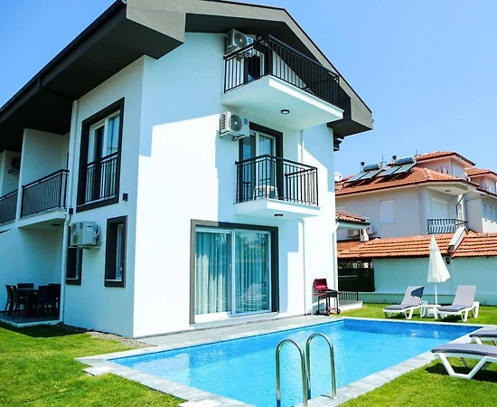 Ortaca Dalyan'da Bahçeli, Özel Havuzlu, Jakuzili, Yazlık Kiralık Villa - 1