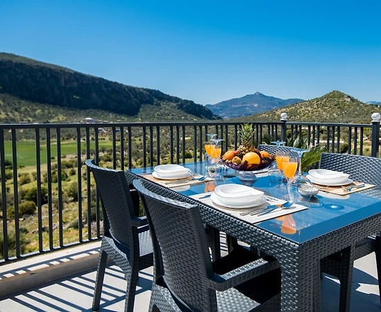 Kalkan Ulugöl'de Merkeze Yakın, Doğa Manzaralı, Lüks Tatil Evi - 1