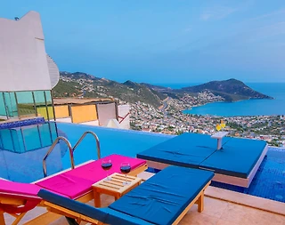 Kaş İslamlar'da Deniz Manzaralı, Sonsuzluk Havuzlu, Kiralık Villa - 5