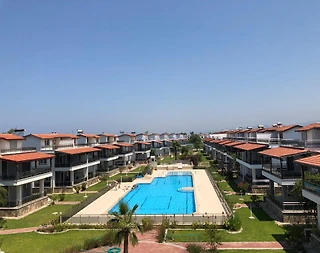 Kuşadası Güzelçamlı'da Sahile Yakın, Olimpik Havuzlu, Geniş Villa - 1