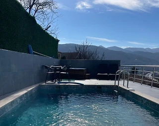 Sakarya Sapanca'da Göl Manzaralı, Özel Havuzlu, Jakuzili, Şık Villa - 1