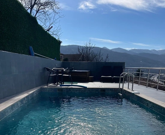 Sakarya Sapanca'da Göl Manzaralı, Özel Havuzlu, Jakuzili, Kiralık Villa - 1