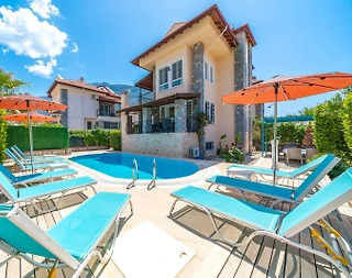 Fethiye Ölüdeniz'de Geniş Gruplara Uygun, Özel Havuzlu, Konforlu Villa - 2