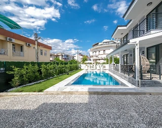 Ortaca Dalyan'da Nehir Kenarında, Özel Havuzlu, Jakuzili, Lüks Villa - 2