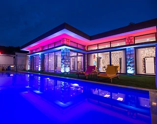 Kaş İslamlar'da Huzur Veren Doğada, Açık ve Kapalı Havuzlu, Lüks Villa - 1