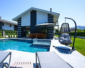 Ortaca Dalyan'da Geniş Bahçeli, Özel Havuzlu, Kiralık Villa - 2
