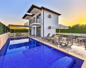 Kaş Andifli'de Eşsiz Doğada, Özel Havuzlu, 3+1 Kiralık Villa - 3