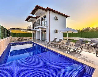 Kaş Andifli'de Eşsiz Doğada, Özel Havuzlu, 3+1 Şık Villa - 3