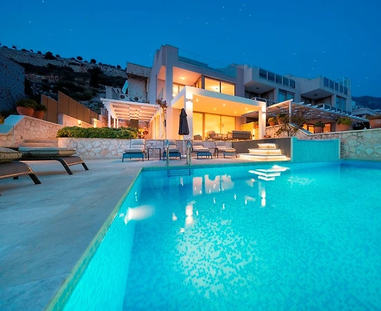 Kaş Kalkan'da Büyüleyici Deniz Manzaralı, Özel Havuzlu, Lüks Villa - 1
