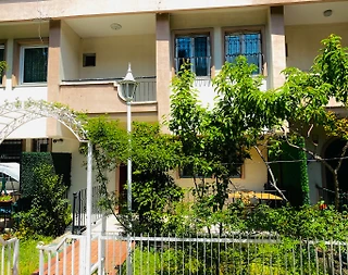 Bursa Nilüfer'de Merkezi Konumda, Konforlu Tasarıma Sahip Kiralık Ev - 1