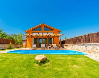 Antalya Kaş'ta Ahşap Tasarıma Sahip, Özel Havuzlu, 4 Kişilik Villa - 1
