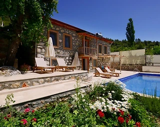 Kaş İslamlar'da Taş ve Ahşap Mimarili, Özel Havuzlu, 4 Kişilik Villa - 3