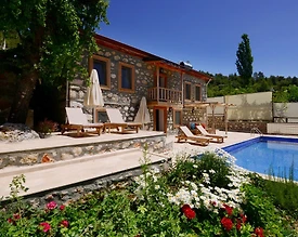 Kaş İslamlar'da Taş ve Ahşap Mimarili, Özel Havuzlu, 4 Kişilik Villa - 3