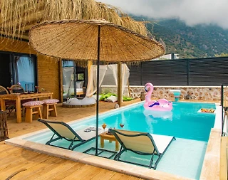 Kaş İslamlar'da Enfes Deniz Manzaralı, Özel Havuzlu, Tiny House - 1