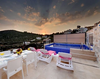 Kaş Kalkan'da Deniz Manzaralı, Özel Havuzlu, Konforlu Villa - 4