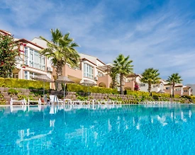 Didim Akbük'te Deniz Manzaralı, Ortak Havuzlu, Kiralık Dubleks Ev - 2