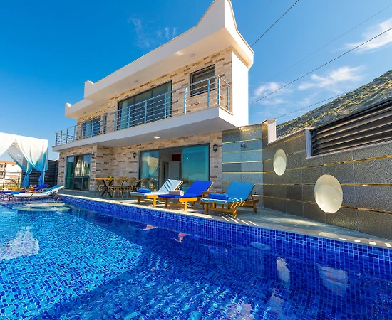 Kaş İslamlar'da Enfes Deniz Manzaralı, Özel Havuzlu, Lüks Villa - 1