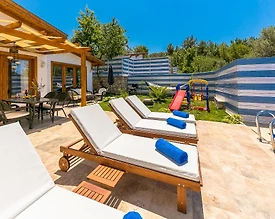 Kaş İslamlar'da Doğa Manzaralı, Özel Havuzlu, Konforlu Villa - 2