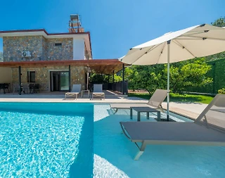 Fethiye Kayaköy'de Geniş Alanlara Sahip, Özel Havuzlu, Şık Villa - 2