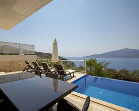 Kalkan'da Göz Alıcı Deniz Manzaralı, Özel Havuzlu, Kiralık Villa - 2