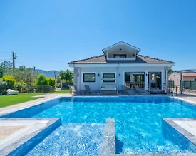 Muğla Ortaca'da Doğa Manzaralı, Özel Havuzlu, Kiralık Villa - 2