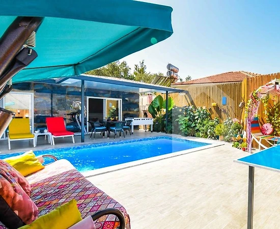 Kaş Üzümlü'de Doğayla İç İçe, Özel Havuzlu, Jakuzili Villa - 1