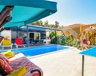 Kaş Üzümlü'de Doğayla İç İçe, Özel Havuzlu, Jakuzili Villa - 1