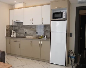 Kuşadası'nda Merkezi Konumda, Plaja Yakın, Kiralık Lüks Suit - 3