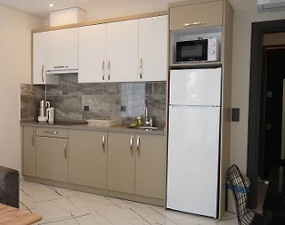 Kuşadası'nda Merkezi Konumda, Plaja Yakın, Kiralık Lüks Suit - 3