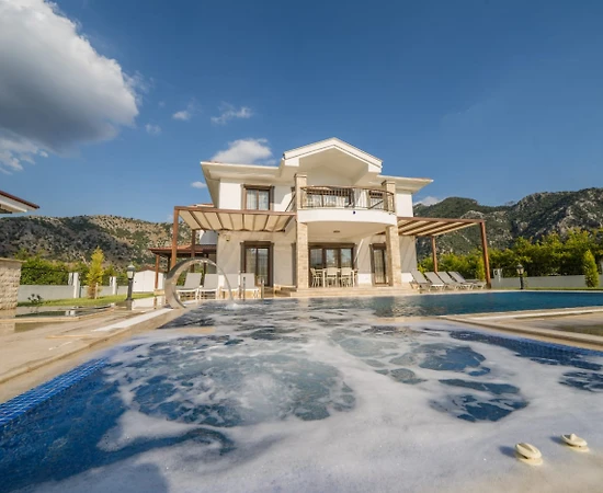 Muğla Ortaca'da Muhteşem Doğa Manzaralı, Özel Havuzlu, Lüks Villa - 1