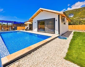 Kaş Sarıbelen'de Muhteşem Doğa Manzaralı, Özel Havuzlu, Kiralık Villa - 3