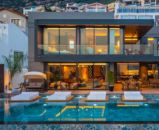Kaş Kalkan'da Deniz Manzaralı, Hamam ve Saunalı, Ultra Lüks Villa - 1