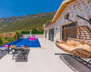 Kaş Bezirgan'da Doğa Manzaralı, Sonsuzluk Havuzlu, Jakuzili Villa - 3