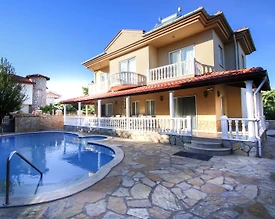 Dalyan'da Merkezi Konumda, Özel Havuzlu, Kiralık Lüks Villa - 3