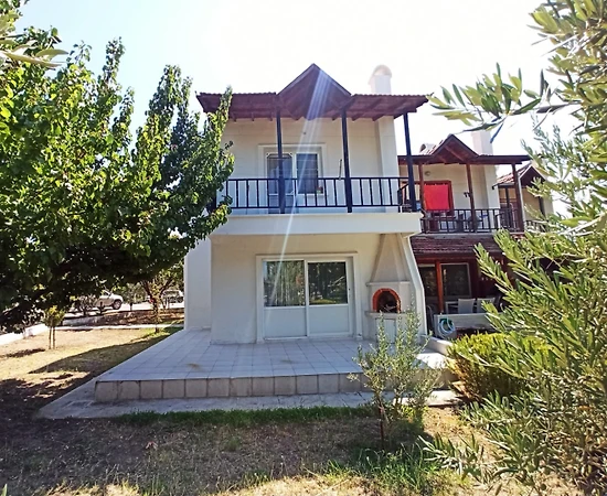 İzmir Dikili'de Ailelere Uygun, Site İçerisinde, Kiralık Villa - 1