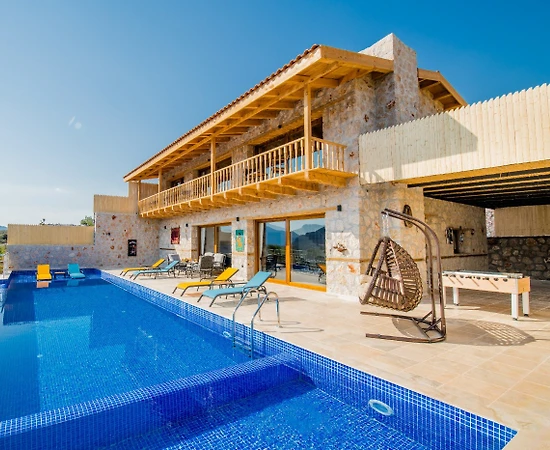Kaş Bezirgan'da Harika Doğa Manzaralı, Özel Havuzlu, Konforlu Villa - 1