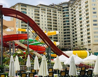 Alanya'da Sosyal Tesis İçerisinde, Ortak Havuzlu, 1+1 Suit - 1