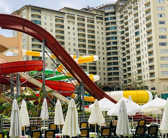 Alanya'da Sosyal Tesis İçerisinde, Ortak Havuzlu, 1+1 Suit - 1