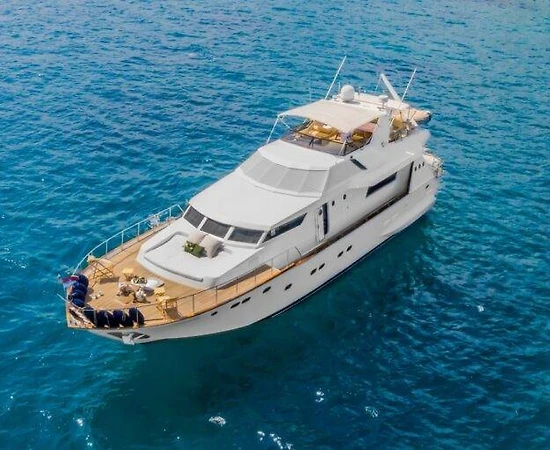 Bodrum'da Mavi Yolculuk Sunan, 4 Kamaralı, Kiralık Motoryat - 1