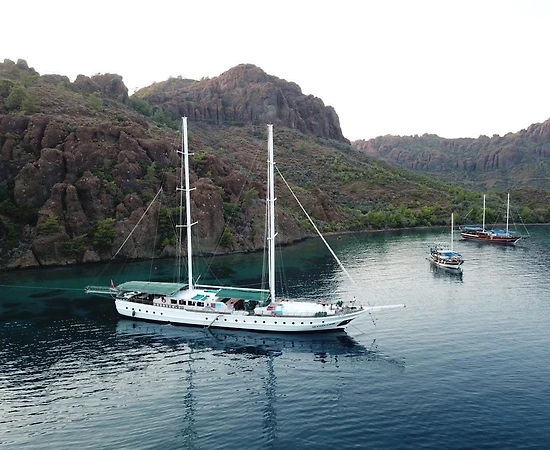 Muğla Fethiye'de 18 Kişilik, Geniş İç Hacme Sahip Gulet - 1