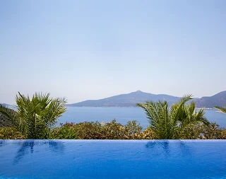 Kalkan'da Göz Alıcı Deniz Manzaralı, Özel Havuzlu, Şık Villa - 4