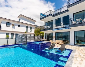 Kaş Bezirgan'da Doğa Manzaralı, Yetişkin ve Çocuk Havuzlu, Lüks Villa - 3
