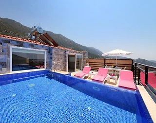 Kaş Kalkan'da Deniz Manzaralı, Özel Havuzlu, Konforlu Villa - 1