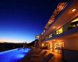 Kaş Bezirgan'da Muhteşem Deniz Manzaralı, Özel Havuzlu, Modern Villa - 2