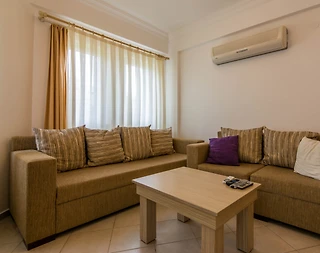 Didim Akbük'te Denize Sıfır Tesiste, 3 Yatak Odalı Bahçeli Villa - 4