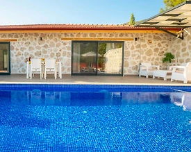 Kaş İslamlar'da Taş Mimarili, Özel Havuzlu, Modern Tasarımlı Villa - 3